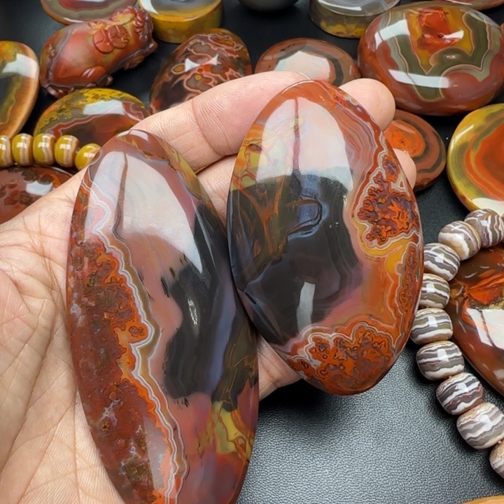 带***顶玛瑙/玉髓未镶嵌原矿玛瑙项链牌子