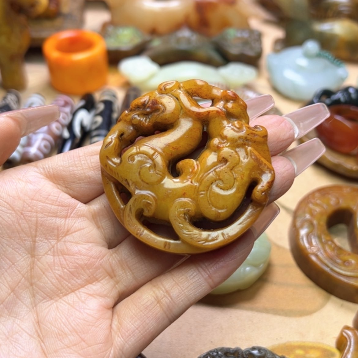 【闪购商品】蛇纹石玉颈饰未镶嵌