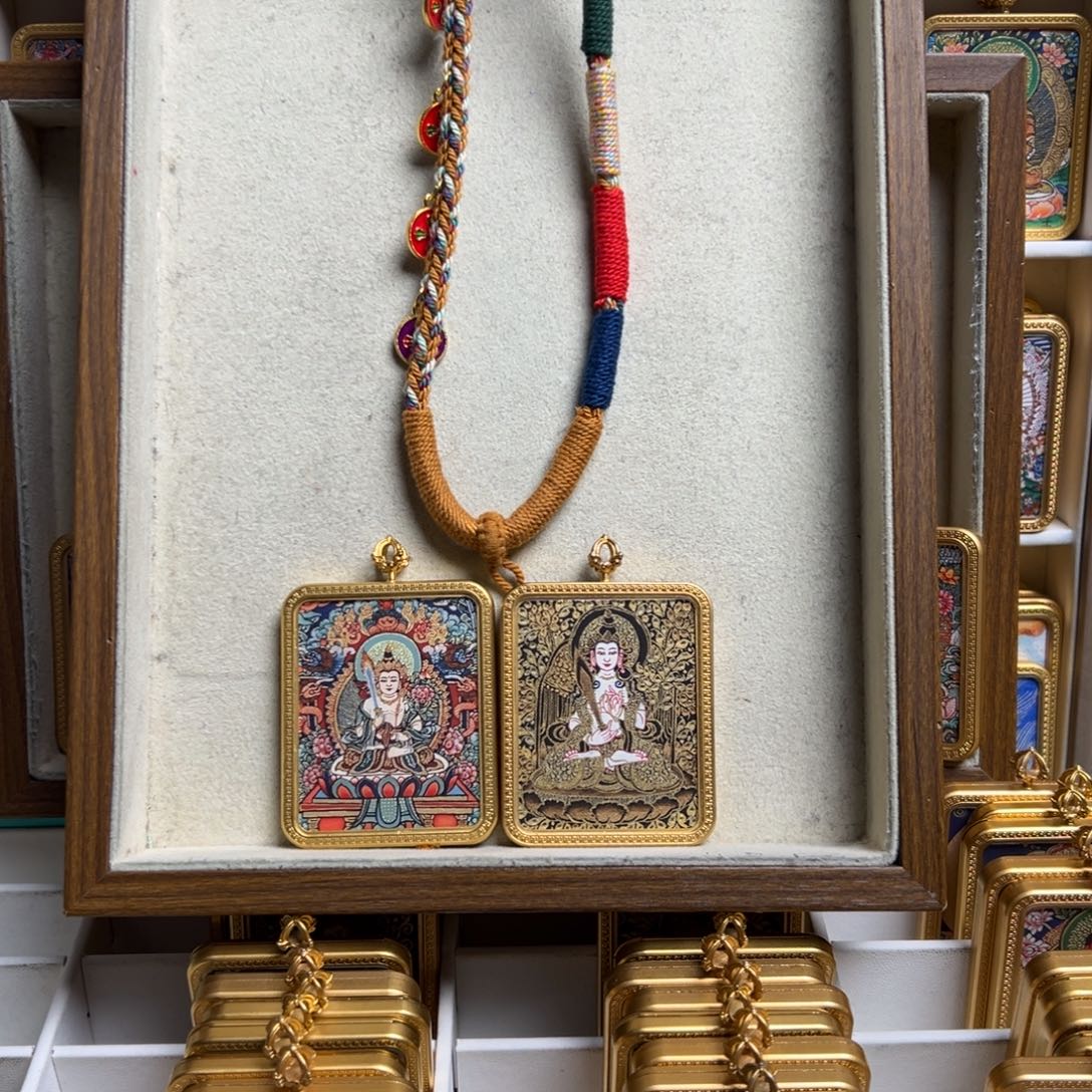 ****彩吊坠双面定制虚空藏