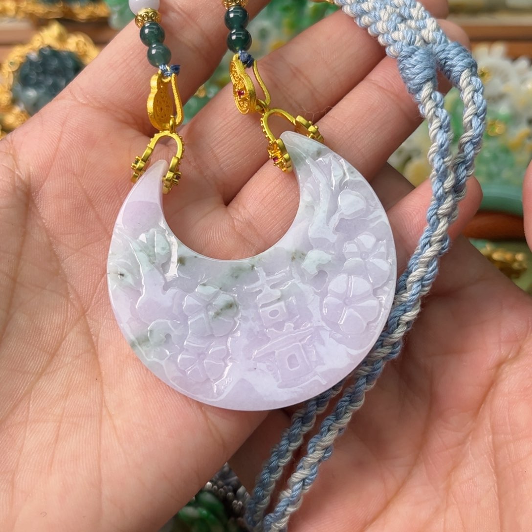 翡翠颈饰未镶嵌带编织