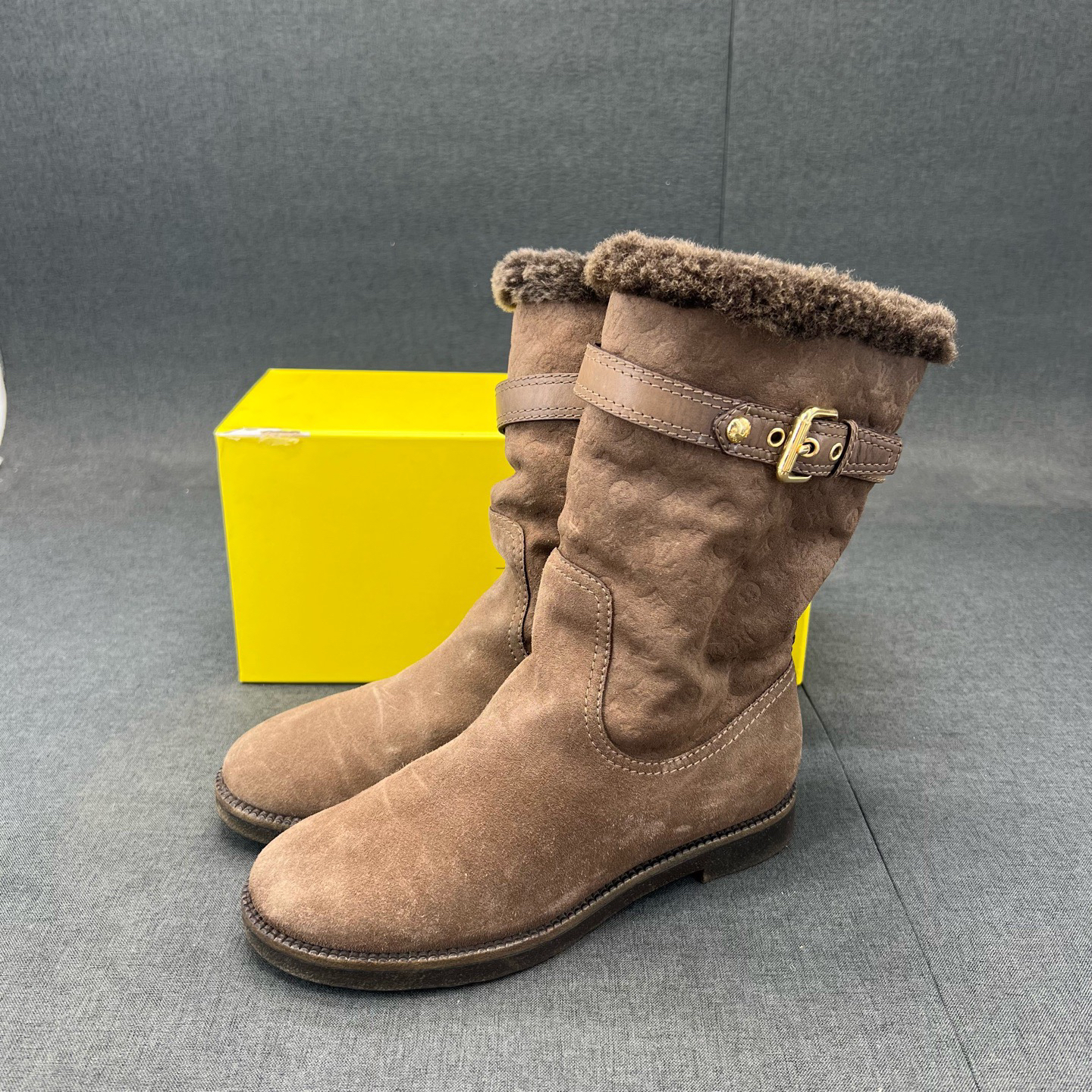 95新 LouisVuitton/路易威登 35.5码羊毛浮雕中筒二手鞋CH20665
