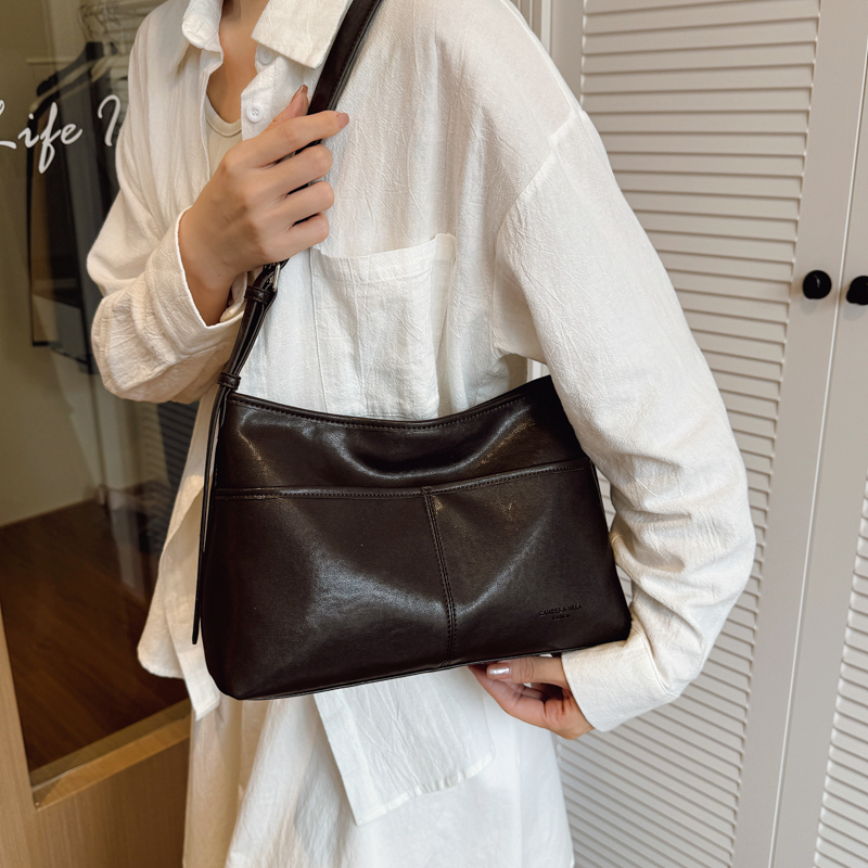 包包女2025四季新款复古时尚托特包上班通勤便携大容量腋下单肩包