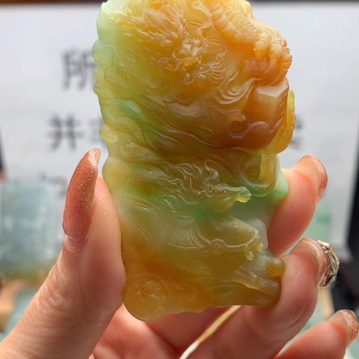 定制翡翠未镶嵌?***来天然翡翠