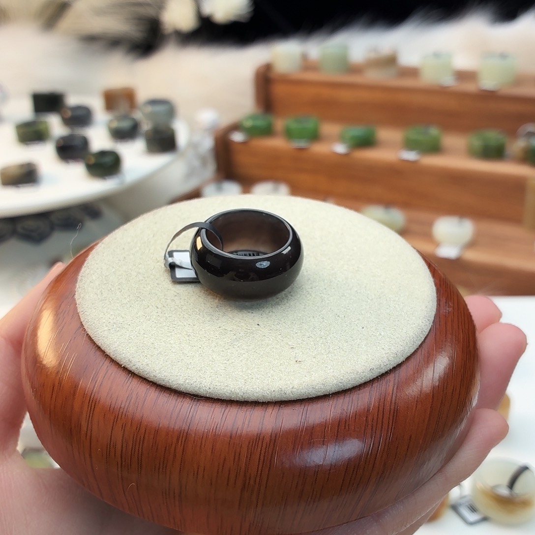 和田玉未镶嵌戒指帝王紫墩墩17.2mmj15