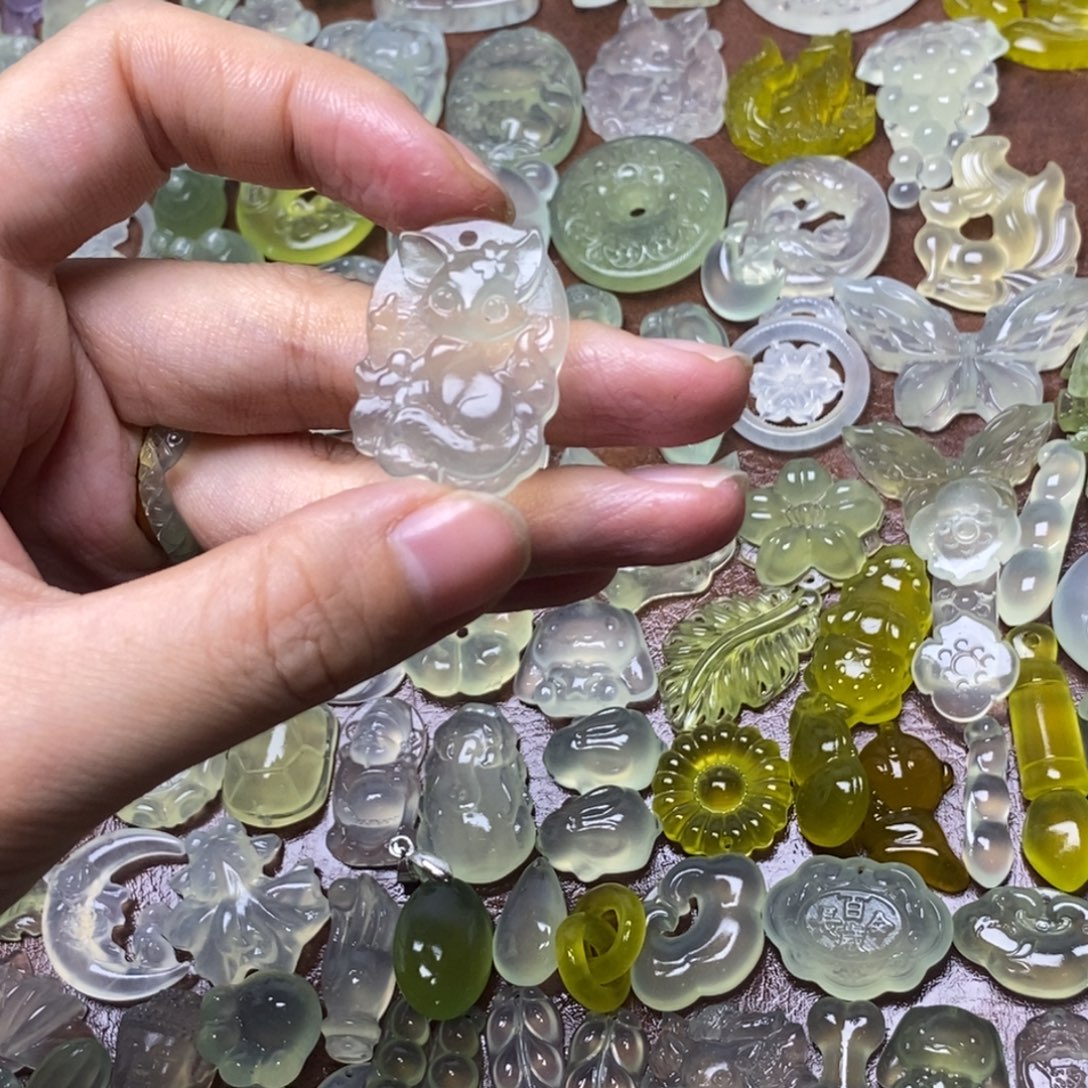 蛇纹石玉合金项链