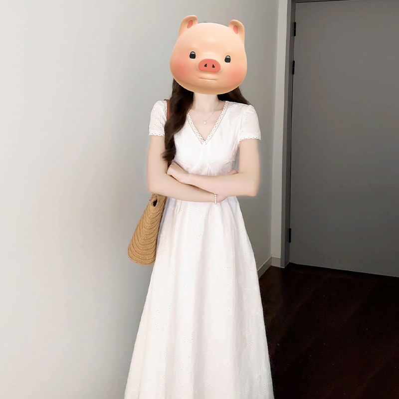 新款法式白色v领蕾丝连衣裙女夏日漂亮小裙子收腰高级感长裙3751