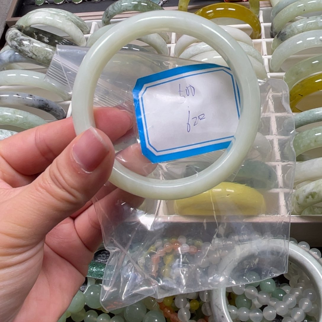 蛇纹石玉未镶嵌戒指