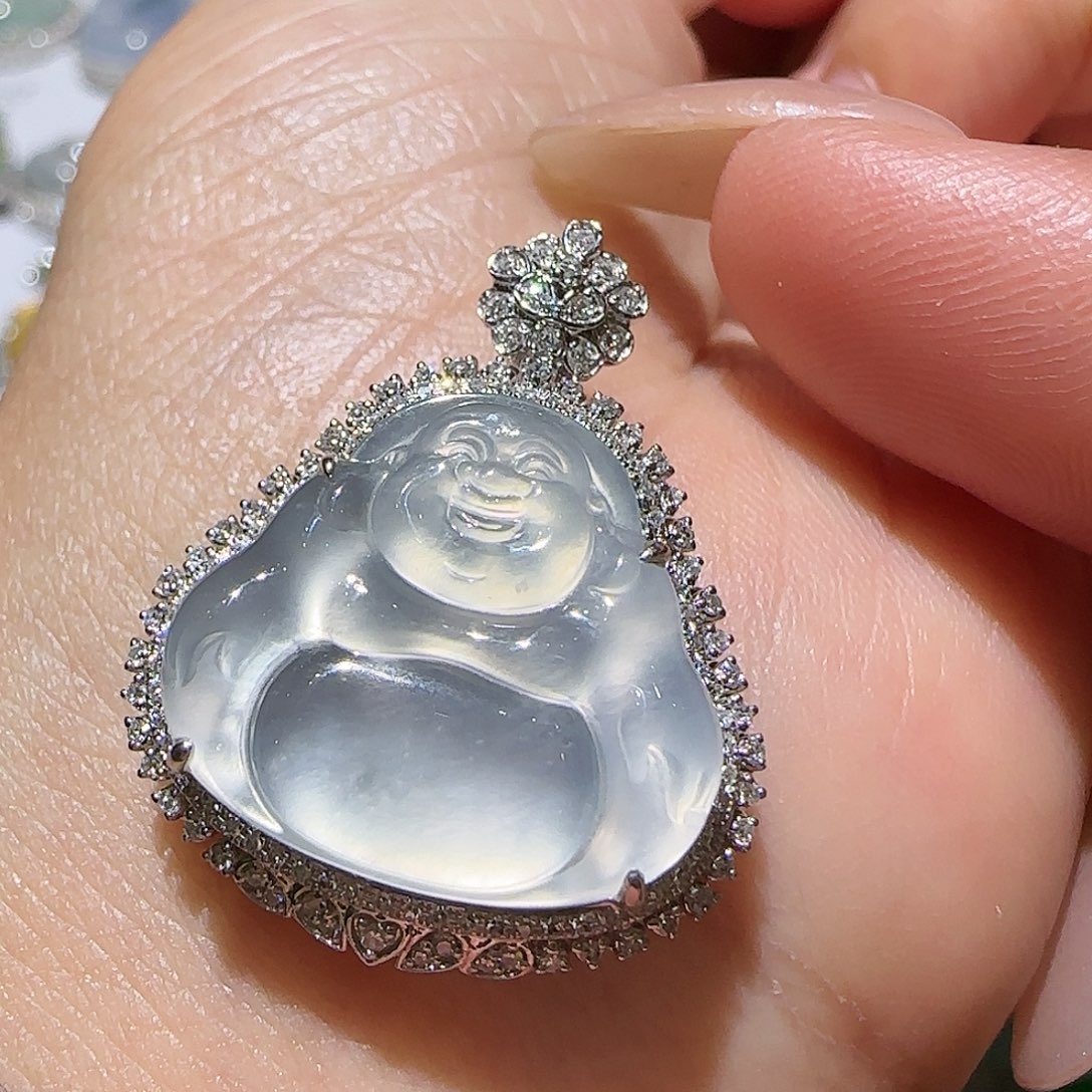 【闪购商品】颈饰18K金镶嵌翡翠天然