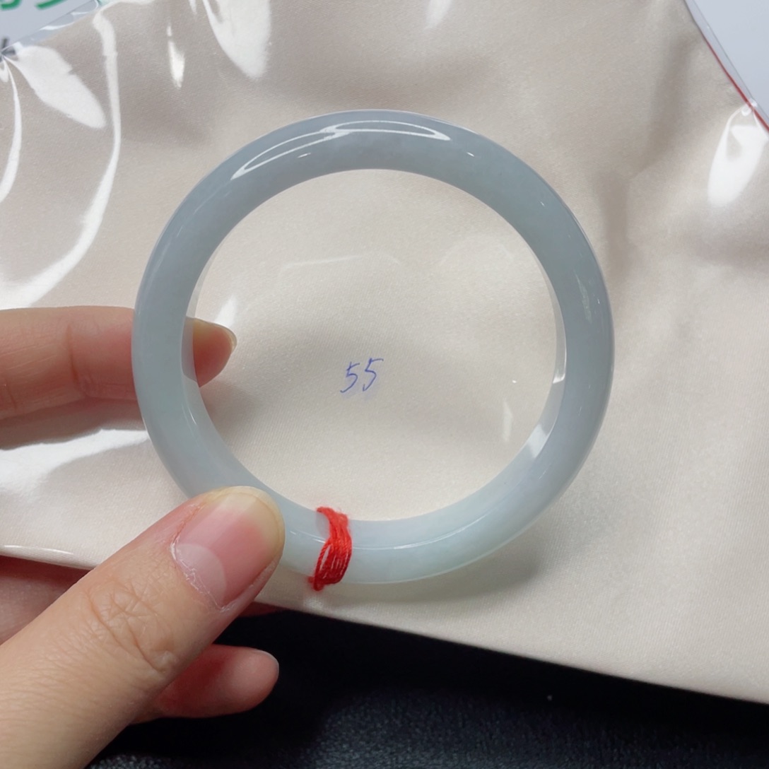 未镶嵌手镯翡翠手镯