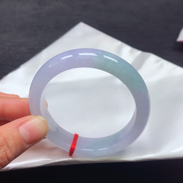 翡翠手镯未镶嵌51圈