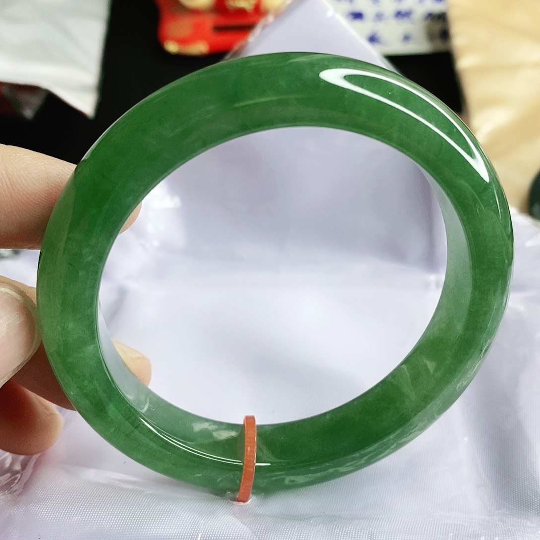 翡翠手镯未镶嵌家*56.3圈口