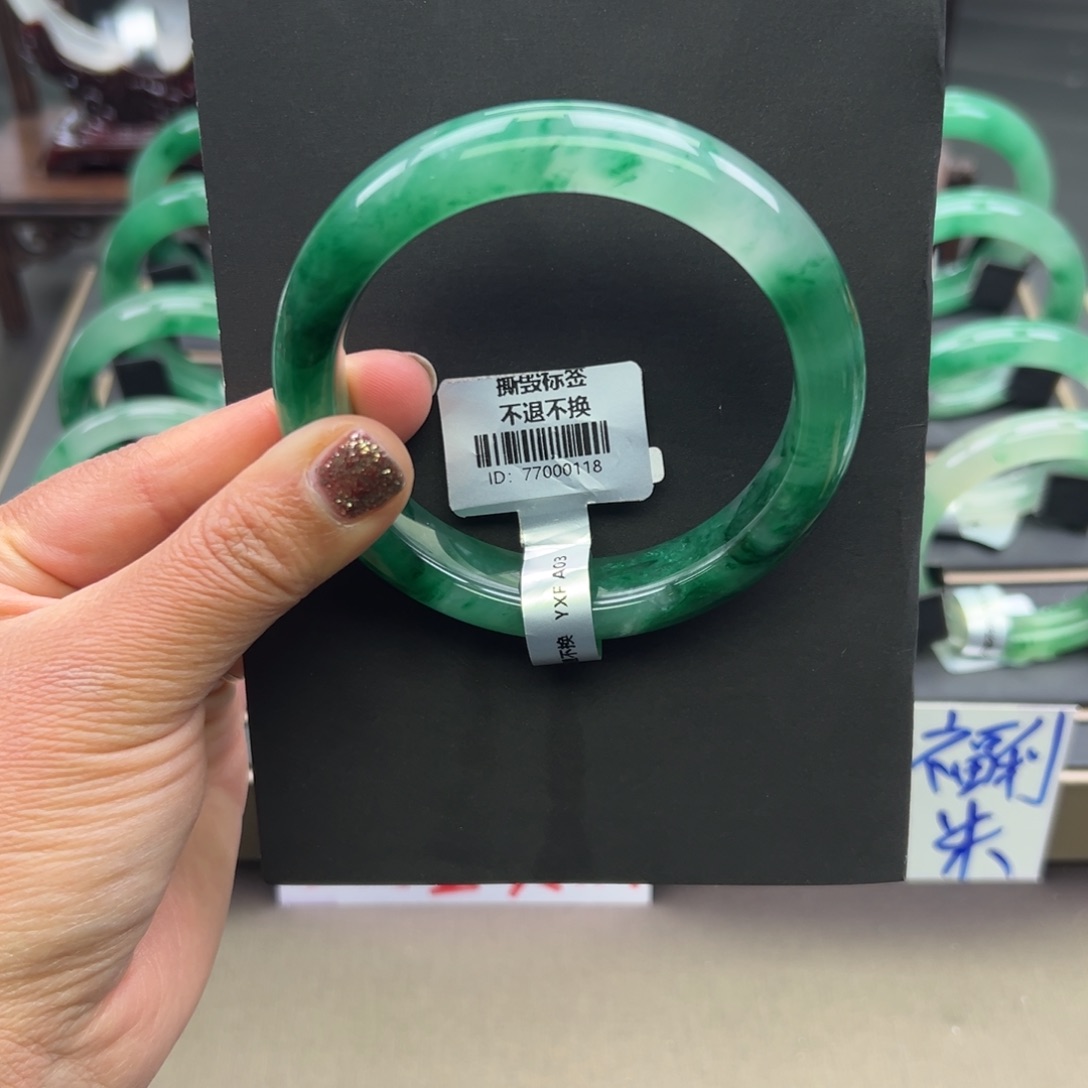 এ***꧂石英质玉未镶嵌手镯琦琦+62