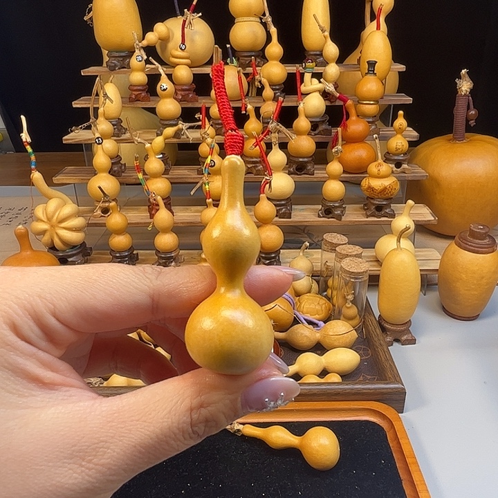 郭***巴藤手把葫芦不退不换