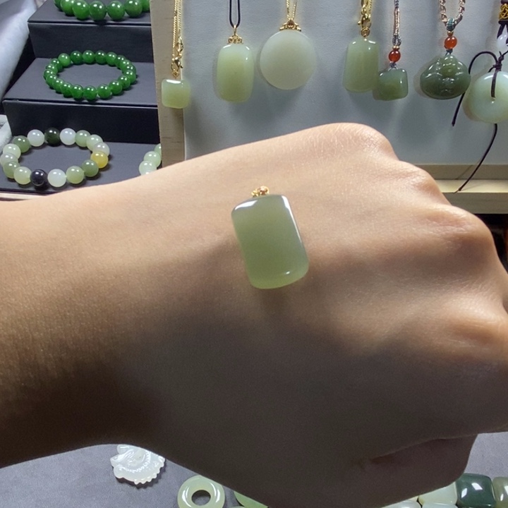 和田玉颈饰未镶嵌.*一