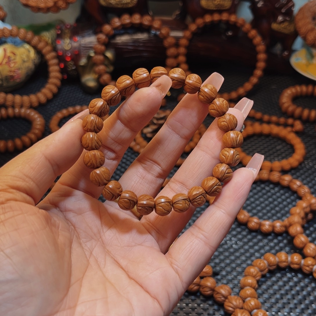 温***%手串桃核10顶级玉龙脊单圈