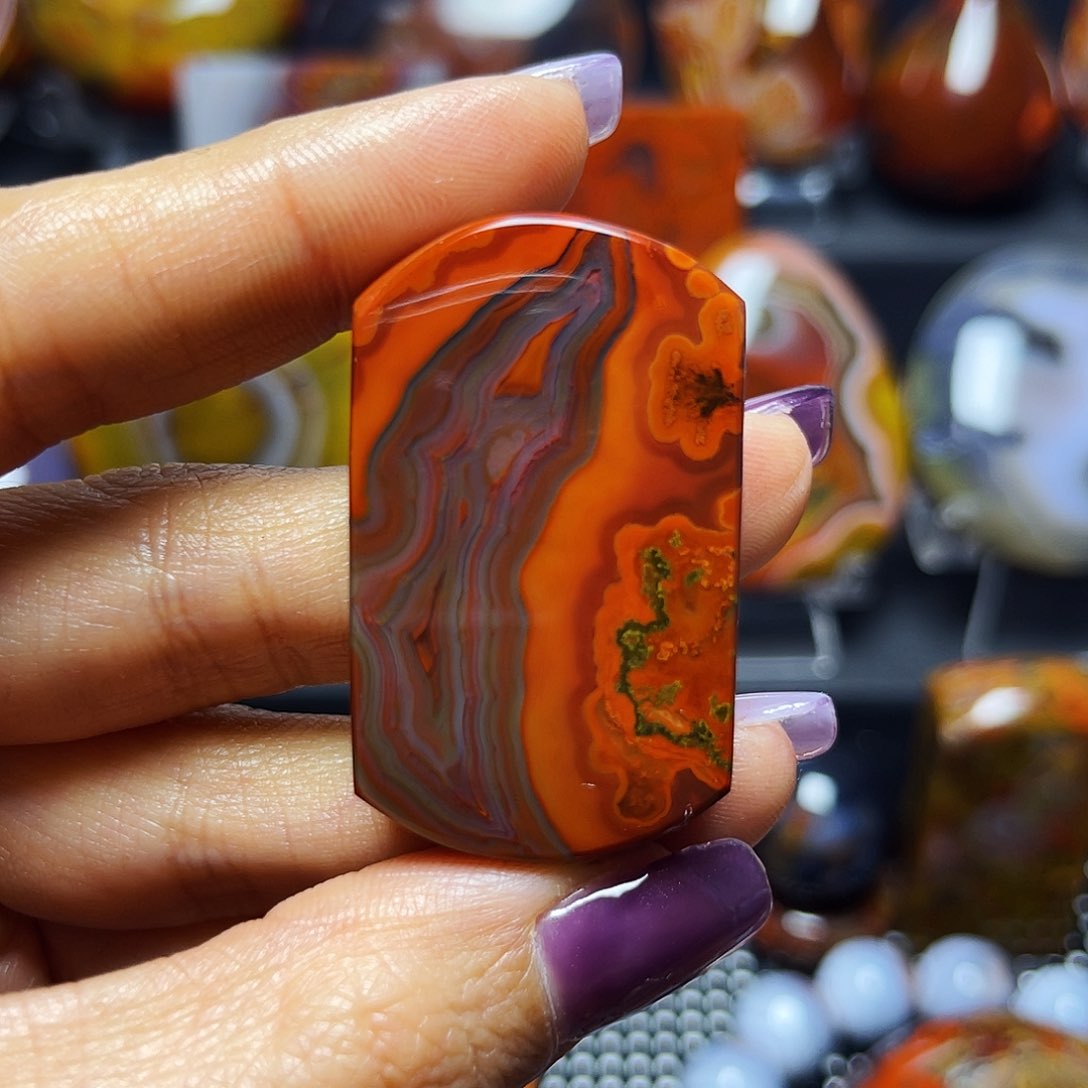 未镶嵌颈饰玛瑙/玉髓明*