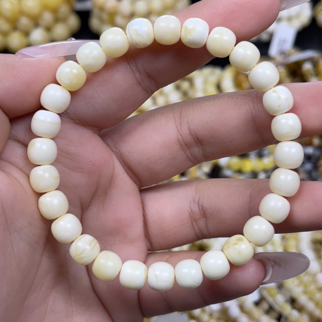 蜜蜡未镶嵌珠宝奇石7m