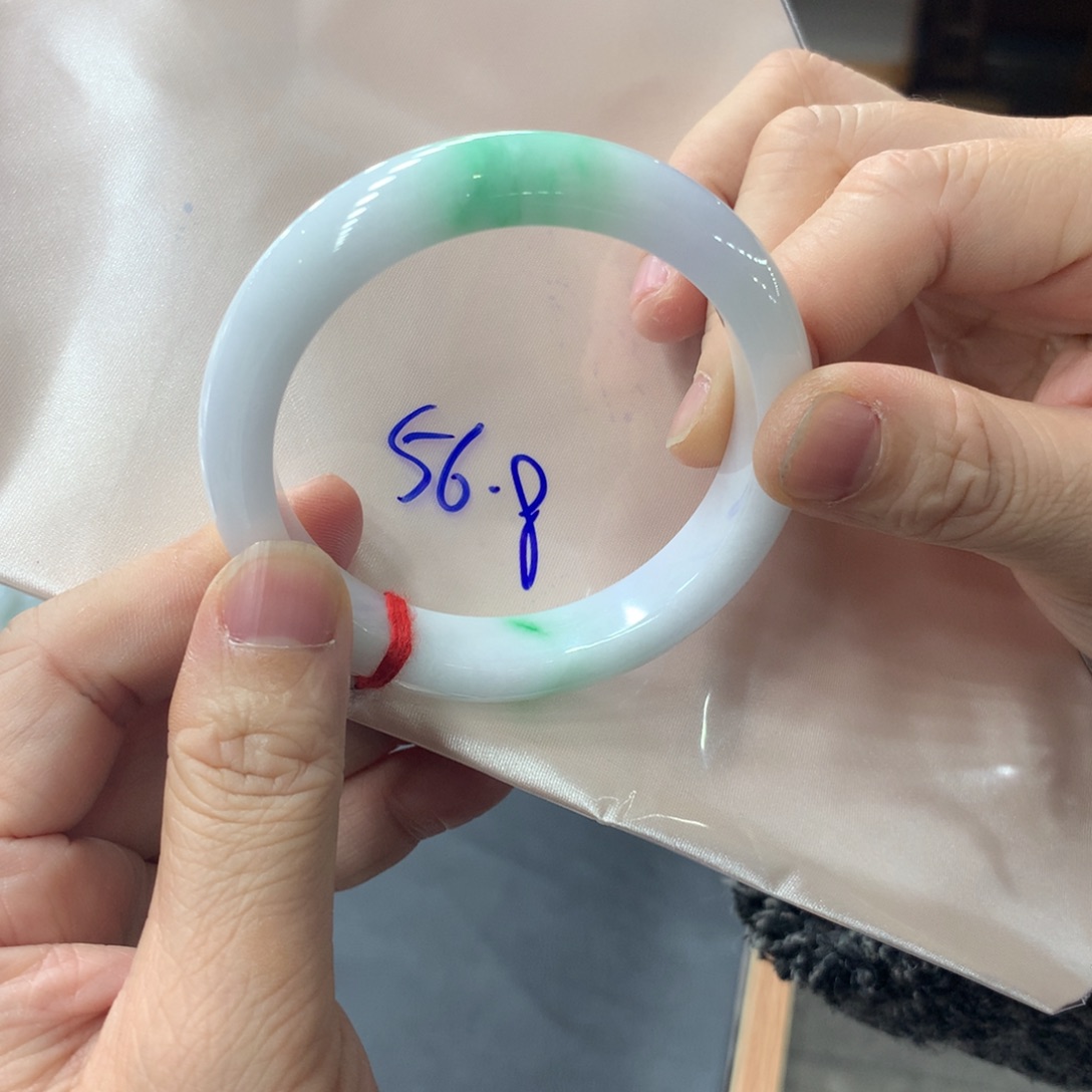 翡翠未镶嵌手镯翡翠