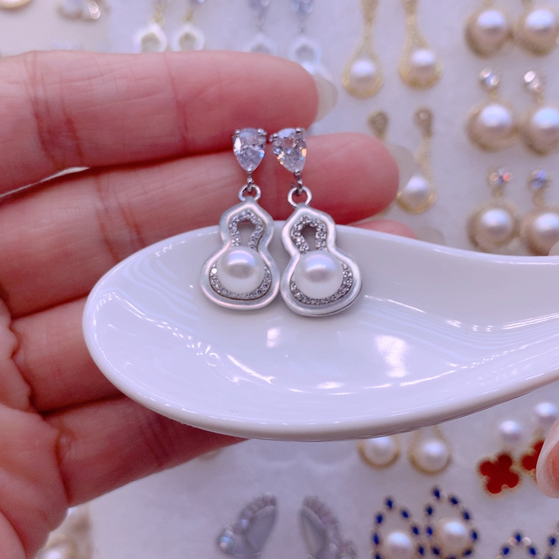 合金耳饰淡水珍珠