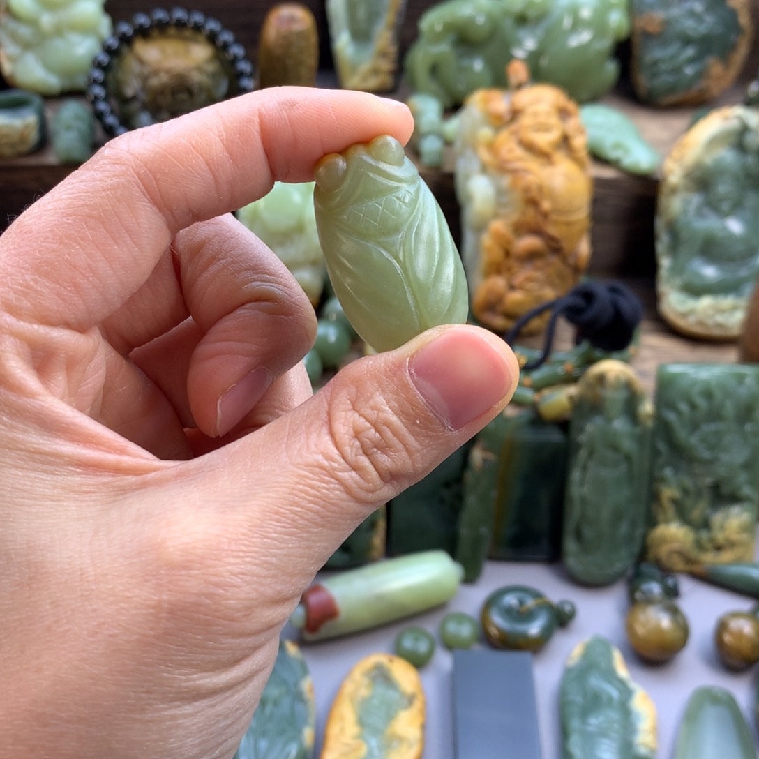 未镶嵌岫岩河磨玉（透闪石质玉）珠宝奇石未*