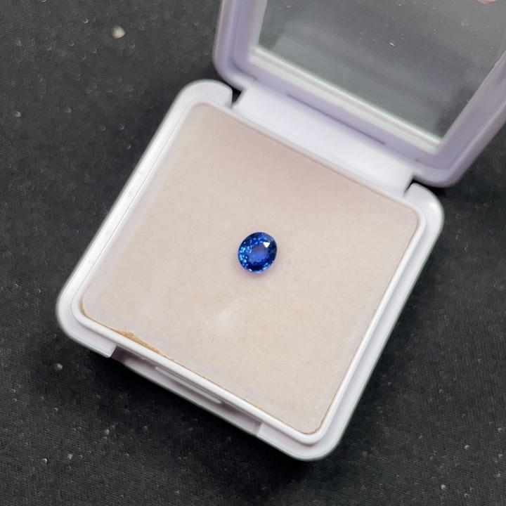 裸石蓝宝石1.02ct无烧矢车菊蓝宝石