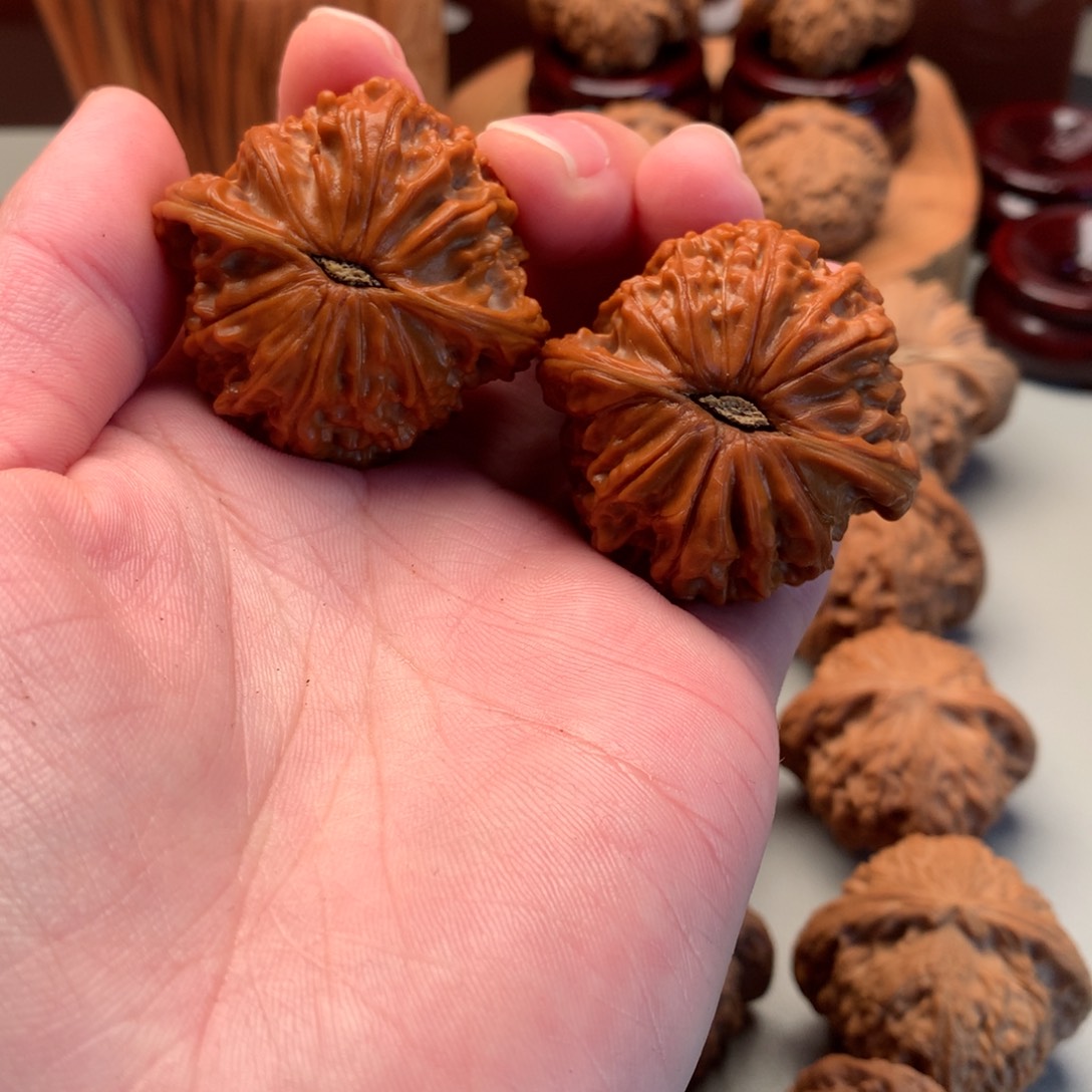 小***牛文玩核桃吊坠精品磨盘山