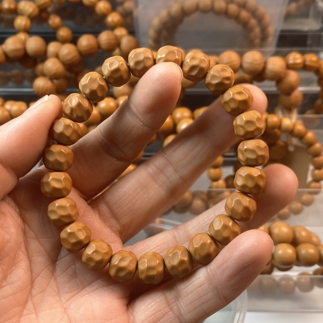 猴头核桃手串奶酪