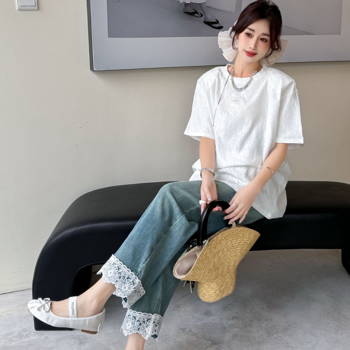 孕妇复古蕾丝拼接直筒高腰阔腿牛仔裤设计感九分裤