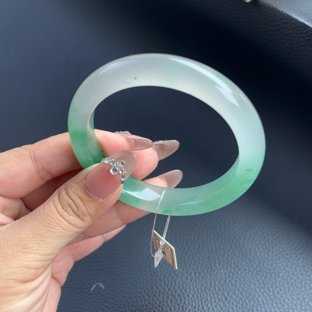 石英质玉未镶嵌手镯58.8