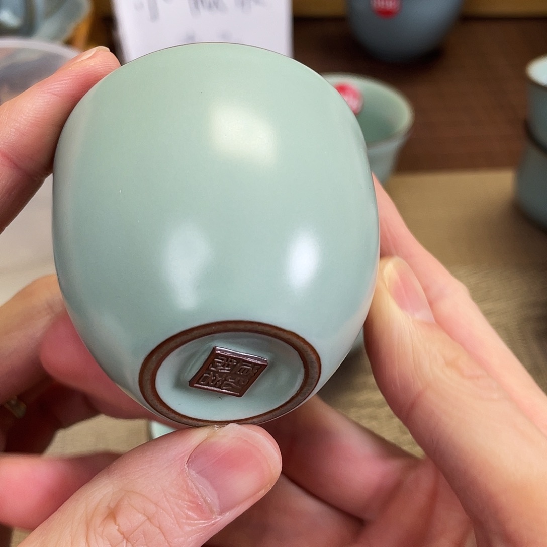 瓷片。。。。。。。。。。。。。。