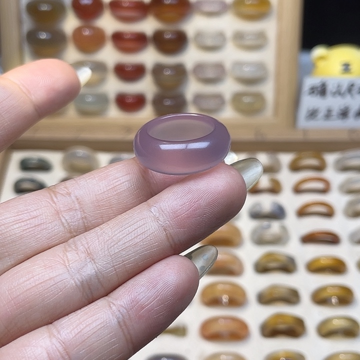 玛瑙/玉髓未镶嵌戒圈A04港14不退换
