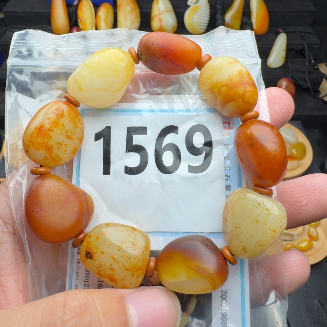 和田玉未镶嵌手串