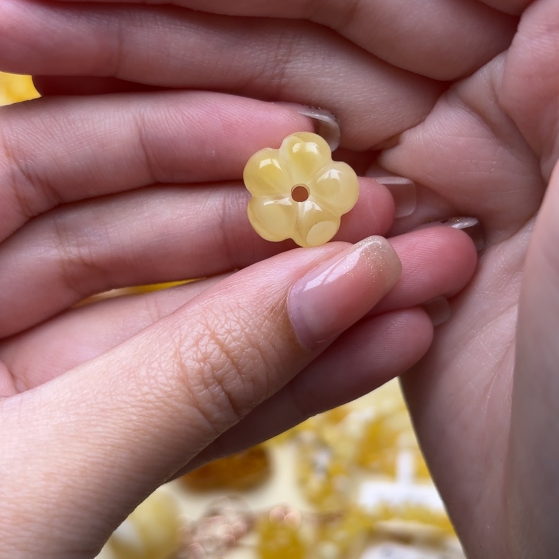 琥珀未镶嵌裸石5号