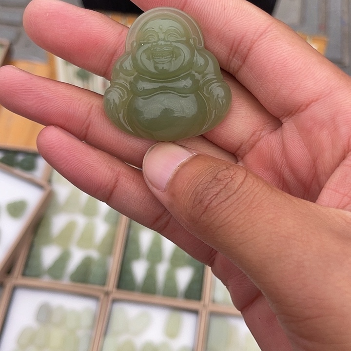 和田玉（糖玉）未镶嵌颈饰