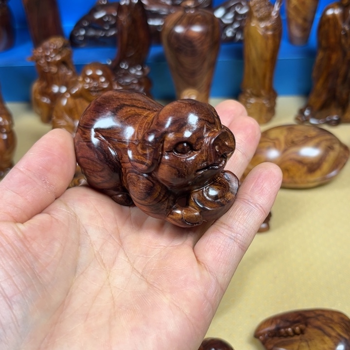 用****3黄花梨降香黄檀把件