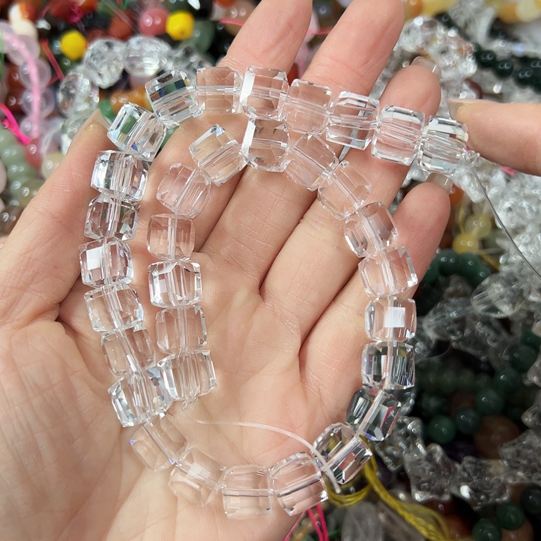 玛瑙/玉髓未镶嵌珠宝半成品，卡10压电白水晶方糖33颗