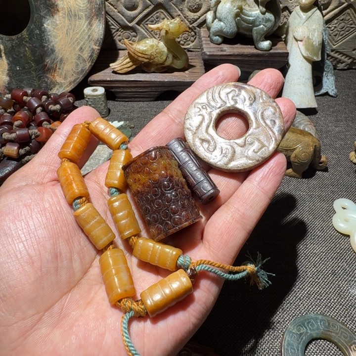 归***！和田玉未镶嵌车挂