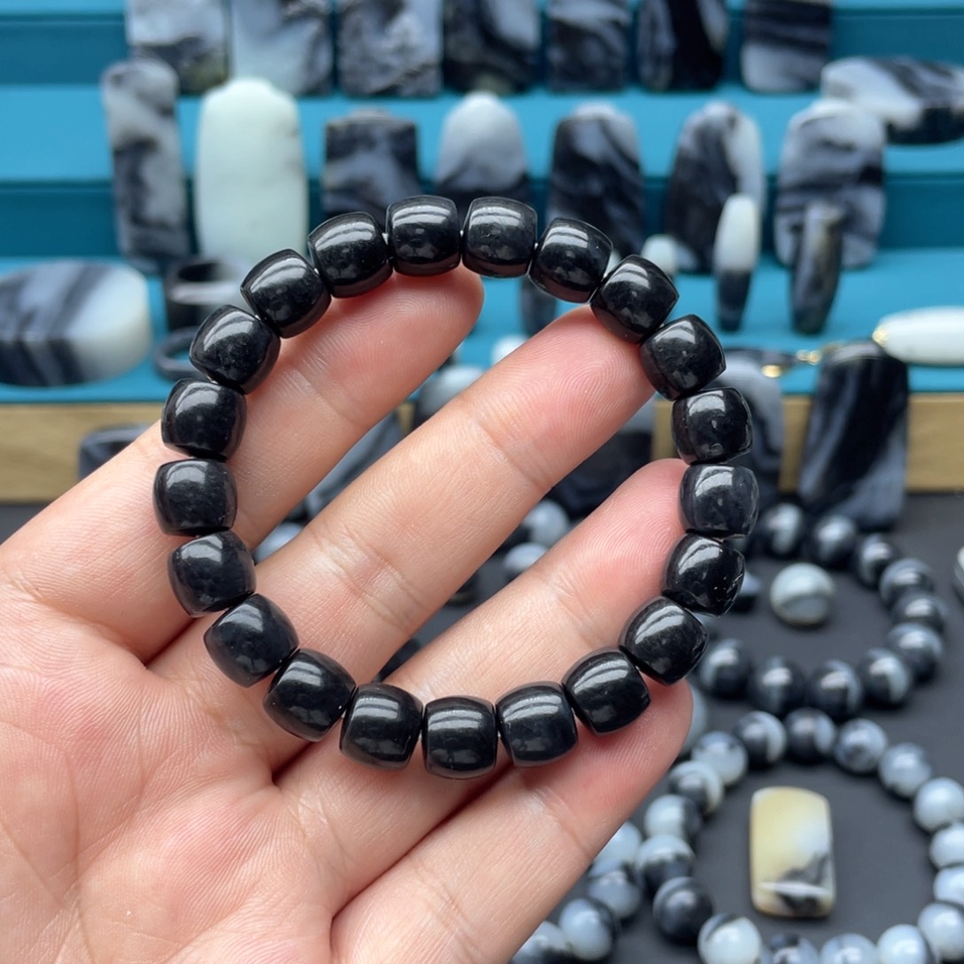 和田玉未镶嵌手串