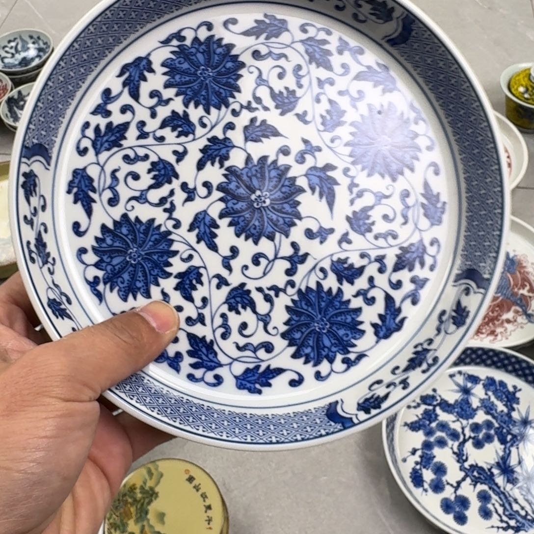 摆件青花缠枝莲大壶承