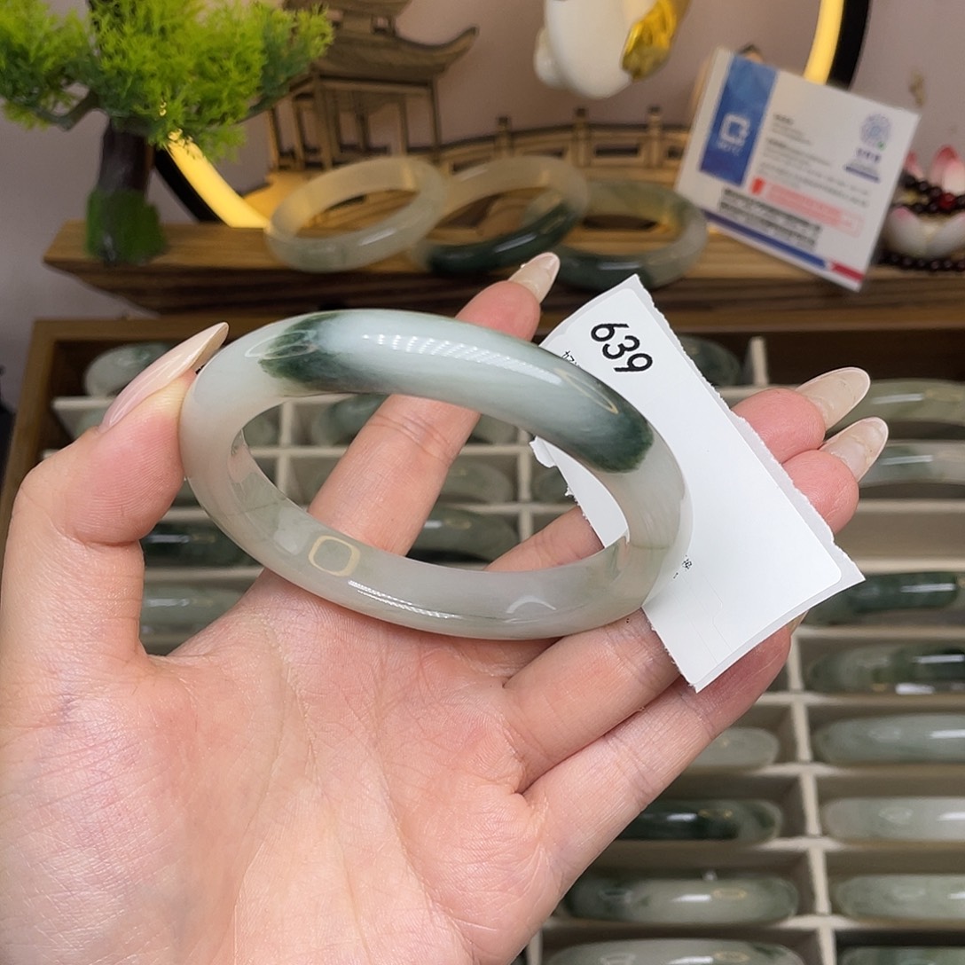 石英质玉未镶嵌手镯639