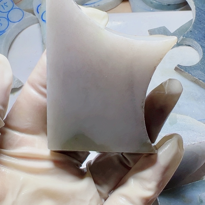 翡翠颈饰未镶嵌翡翠片料