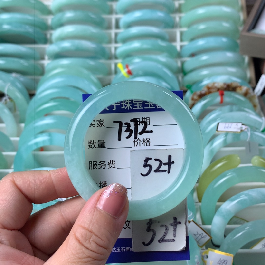 蛇纹石玉手镯未镶嵌7372