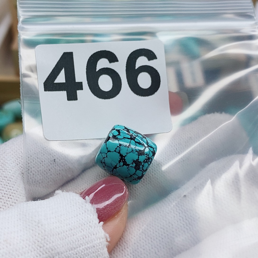 绿松石颈饰未镶嵌