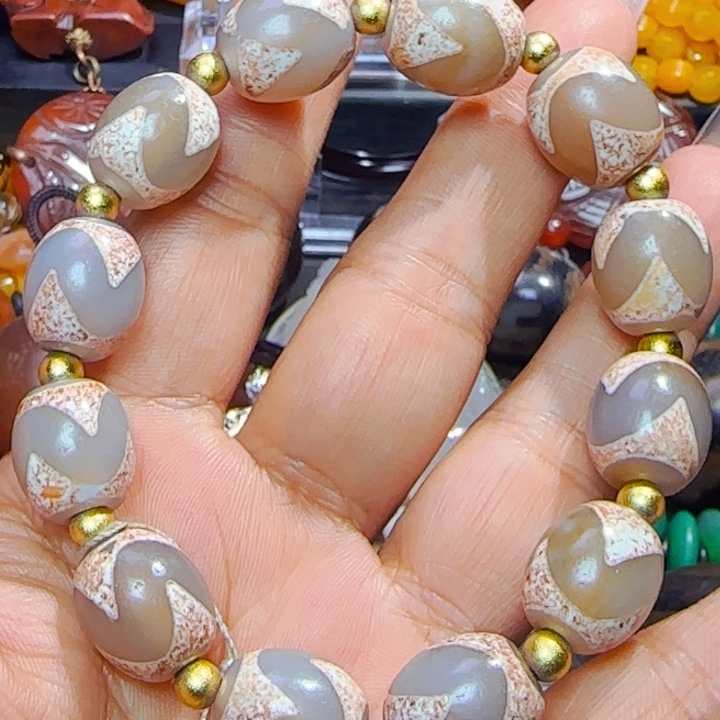 玛瑙/玉髓颈饰未镶嵌