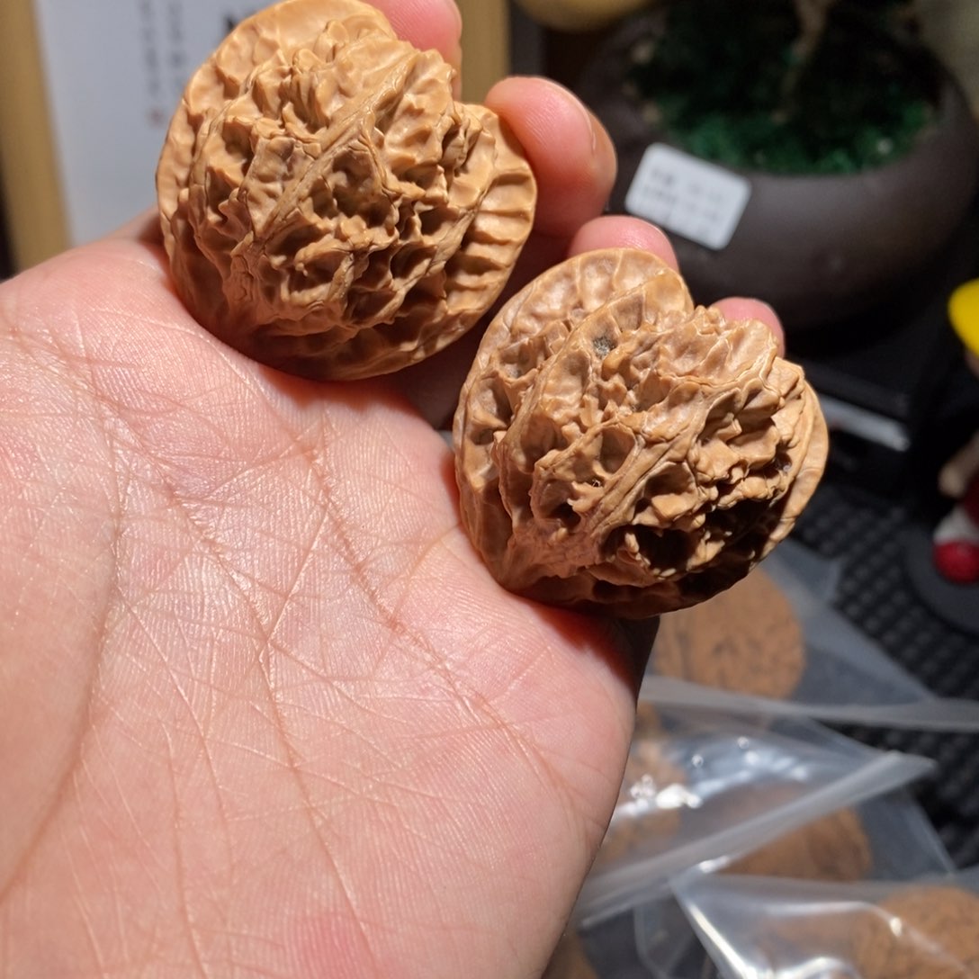 文玩核桃把件苹果全品桃心型