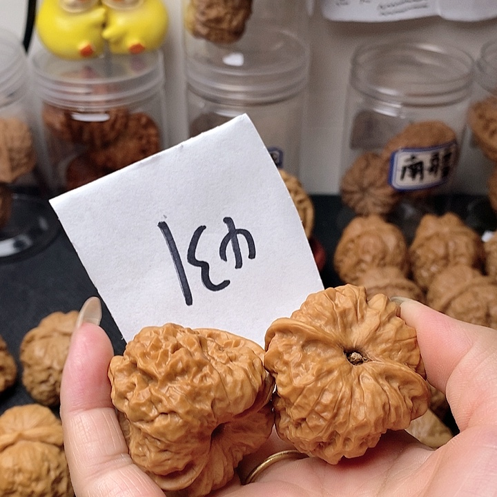 不***！文玩核桃吊坠我在你心里什么