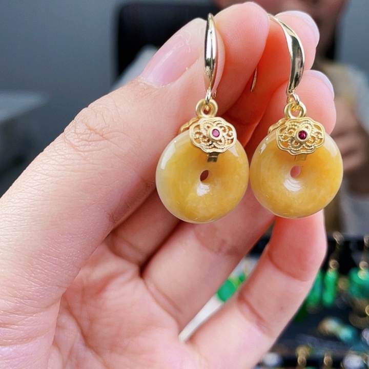 翡翠耳饰未镶嵌饰品