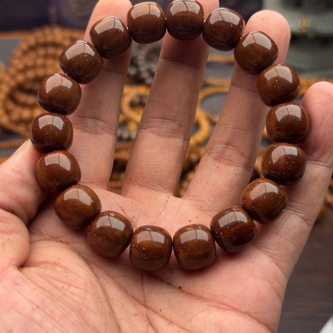 紫金鼠手串哈****人紫金鼠110