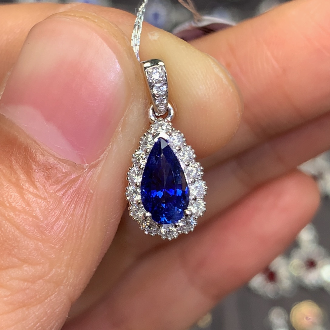 蓝宝石颈饰18K金镶嵌