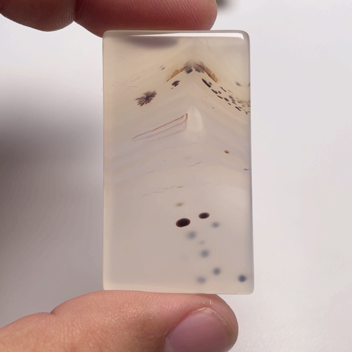 玛瑙/玉髓颈饰未镶嵌江*